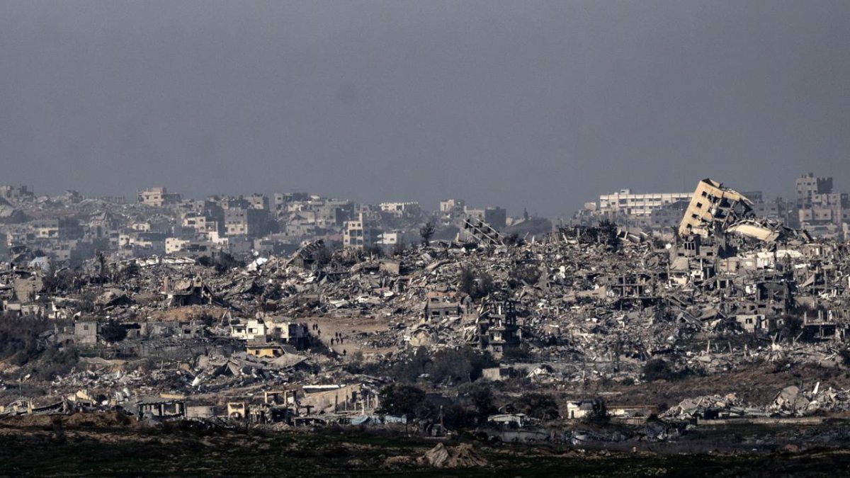 İsrail, Gazze'deki radyo istasyonlarını hedef aldı: 22 istasyon yayın yapamıyor