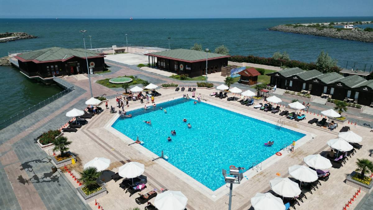 5 yıldızlı otel konforu sağlıyor, üstelik ücretsiz hizmet sunuyor! Tatilin adresi Karadeniz’in incisi olacak