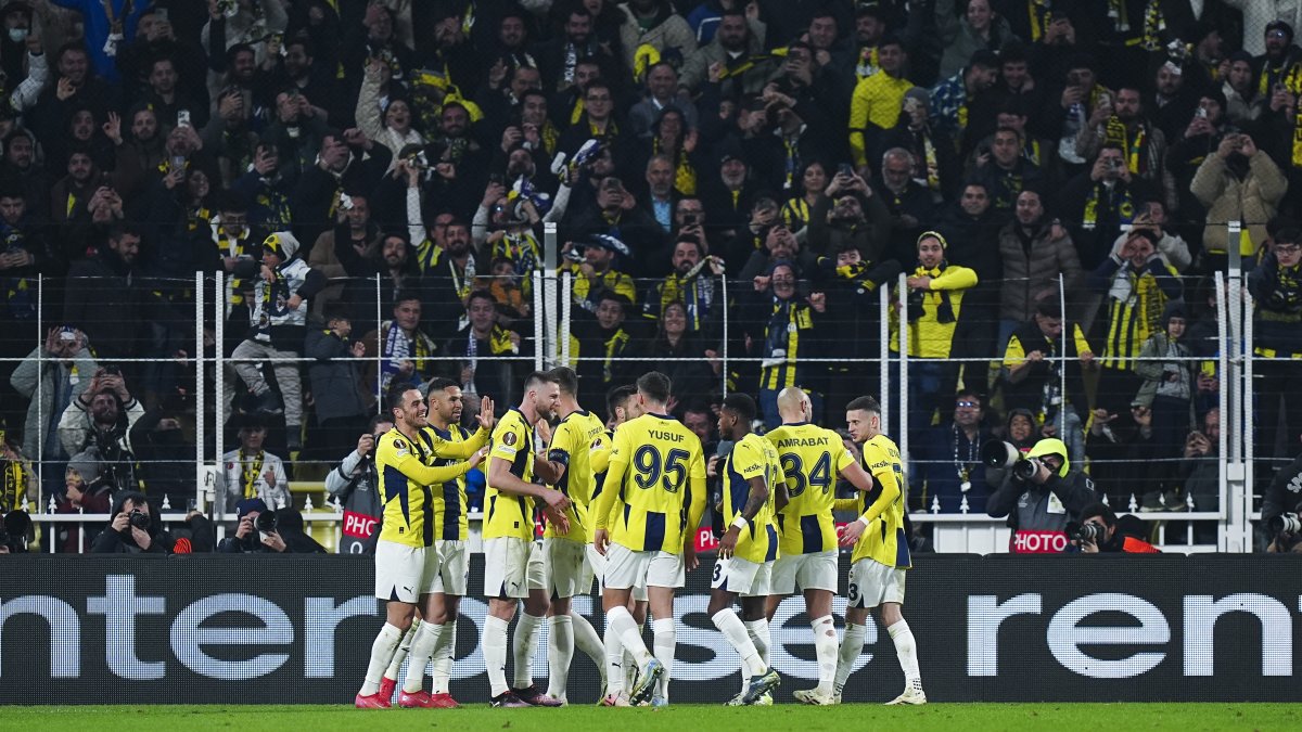 Kadıköy'de avantajı kaptık: Fenerbahçe, Anderlecht'i 3-0 mağlup etti