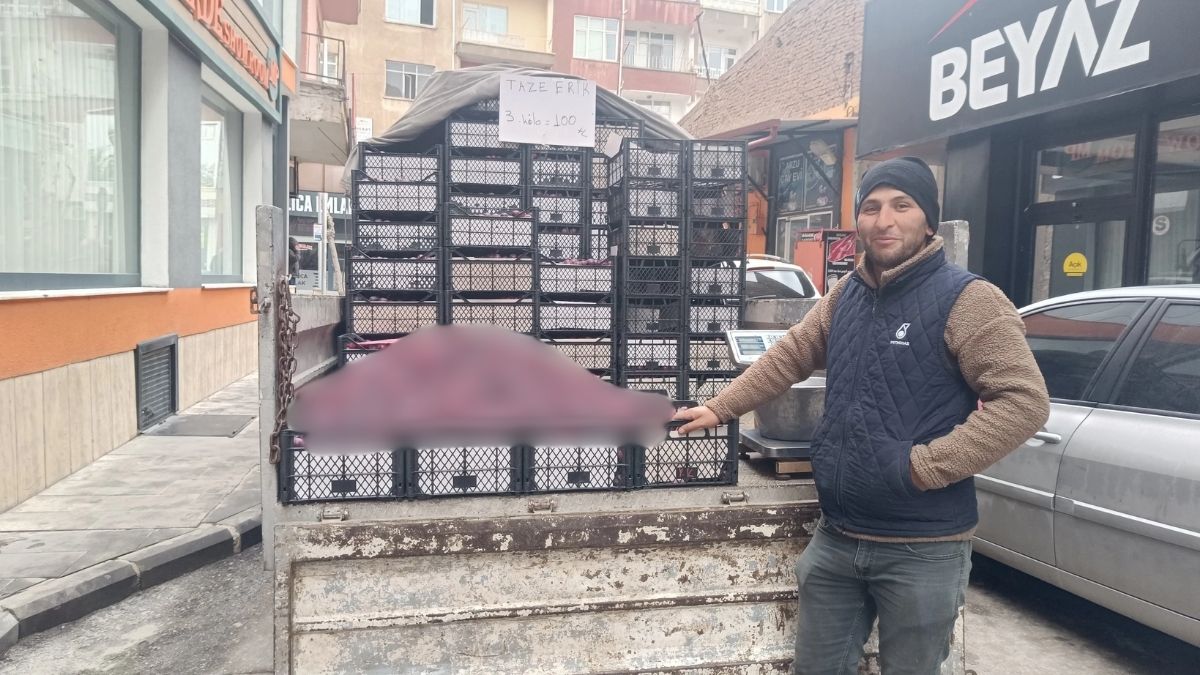20 yıldır bu işi yapıyor, kışın ortasında bile tazecik satıyor! ‘Kışın yenmez’ diyen bile alıyor: Kilosu 35 TL’den ucuza gidiyor