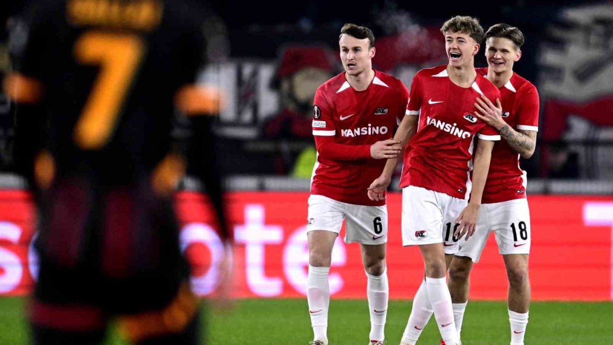 Aslan'ın tur şansı zorlaştı: Galatasaray, AZ Alkmaar'a 4-1 yenildi