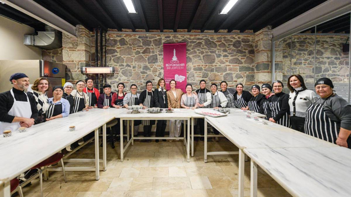 Fransız şeften işitme engellilere pastacılık kursu