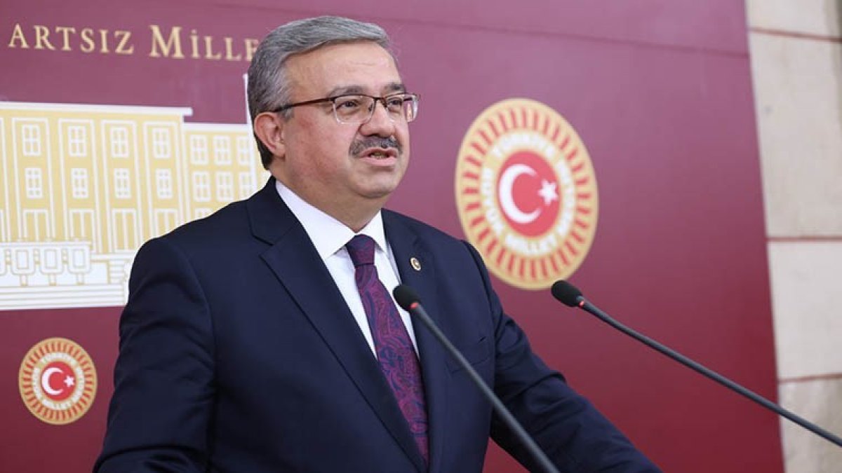 AK Parti Afyonkarahisar Milletvekili İbrahim Yurdunuseven trafik kazası geçirdi