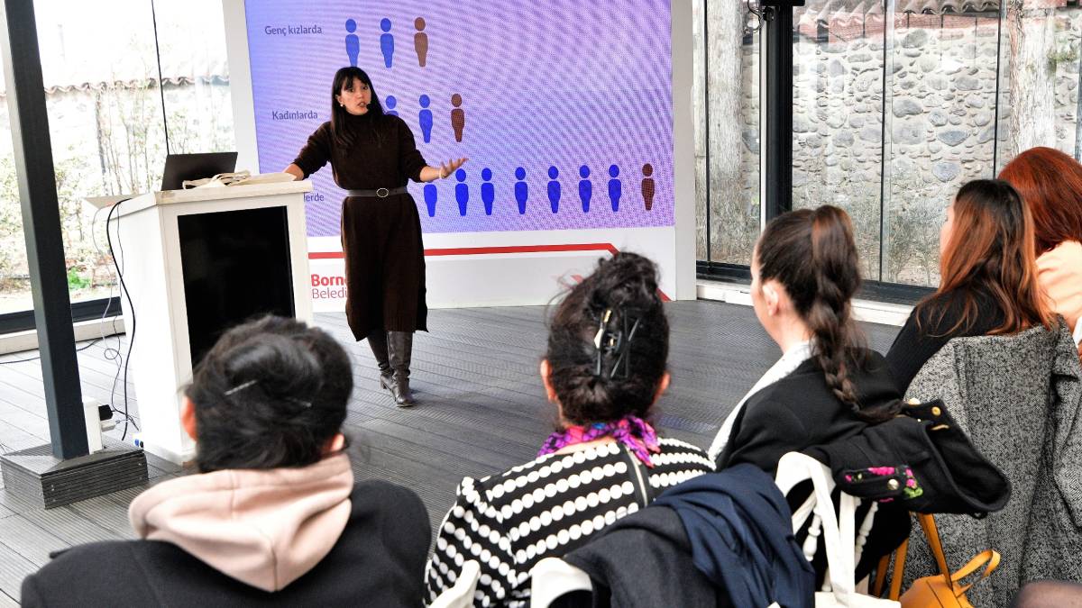 Bornova’da anlamlı 14 Şubat buluşması