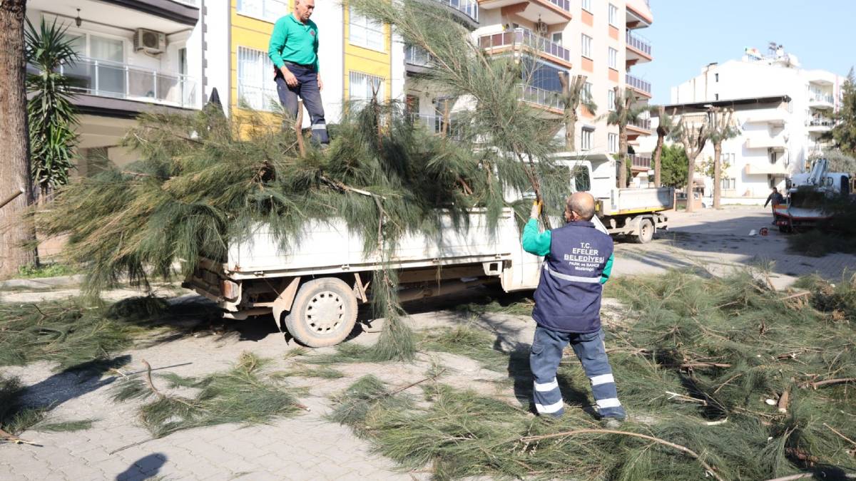 Efeler’in ekipleri güvenli ve estetik bir kent için çalışıyor