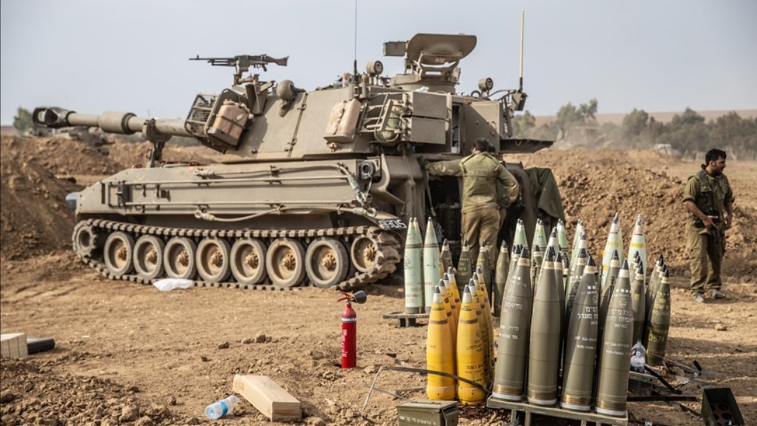 Trump'ın onayladığı 1 tonluk bomba sevkiyatı İsrail'e ulaştı