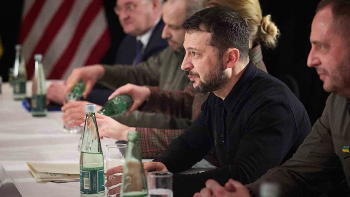 Zelenskiy'den 'Avrupa ordusu' teklifi... Polonya'dan jet cevap: Ulusal ordular birleşmeyecek