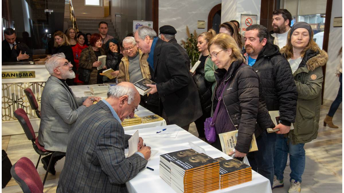 Usta yazarlar Nâzım'ı yazma serüvenlerini anlattı
