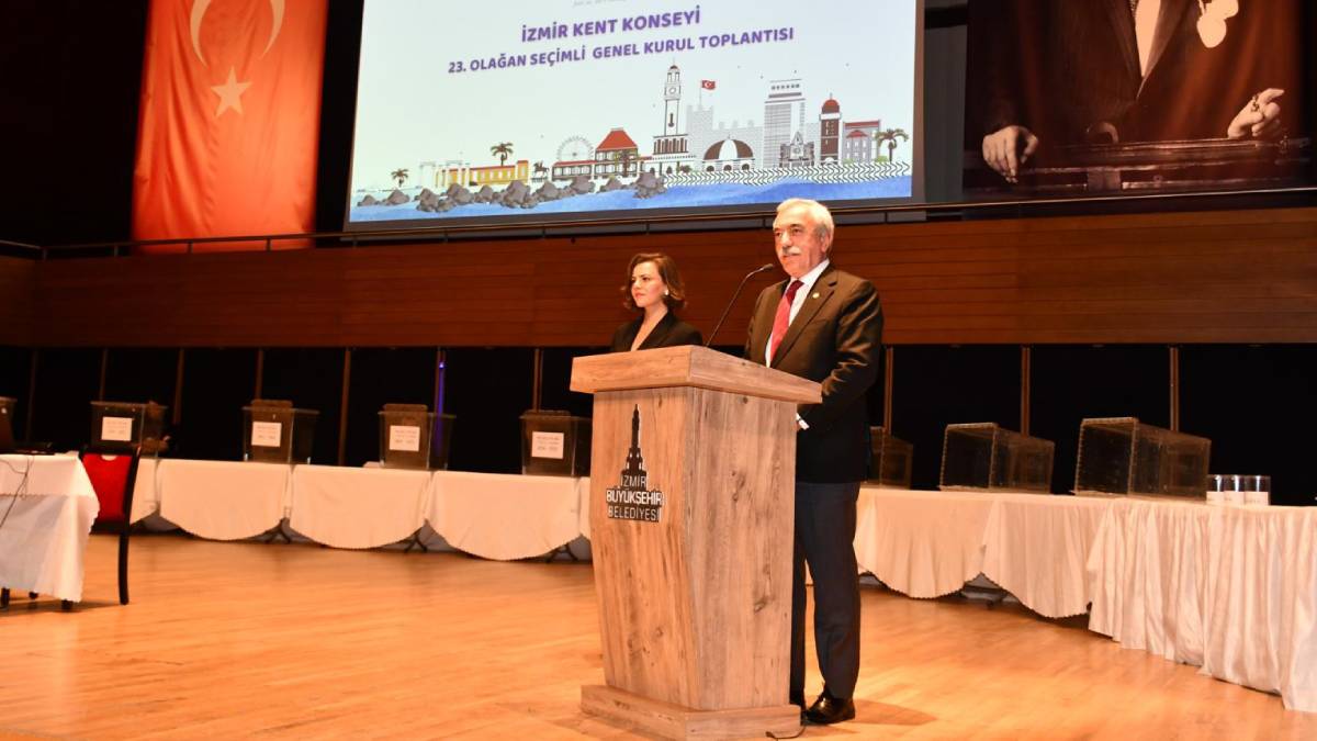 İzmir Kent Konseyi Başkanı  Özgür Topaç oldu