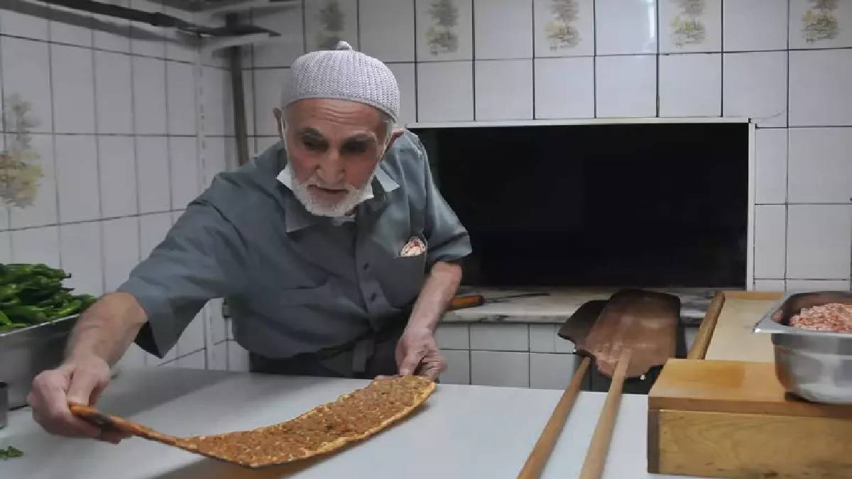 Sudan ucuz fiyatlar! Lahmacun 30 TL, etli ekmek 60 TL! Kimse uğramadan gidemiyor