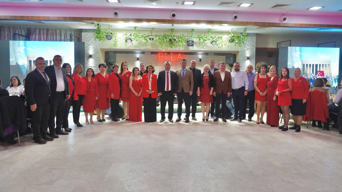 Başkan Sarıkurt Ergene Bulgaristan Göçmenleri Derneği’nin gecesine katıldı