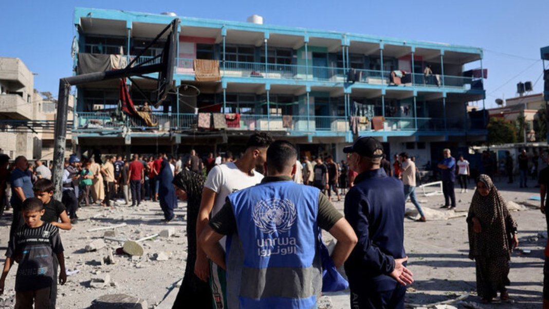 İsrail'den Doğu Kudüs'teki okullara baskın