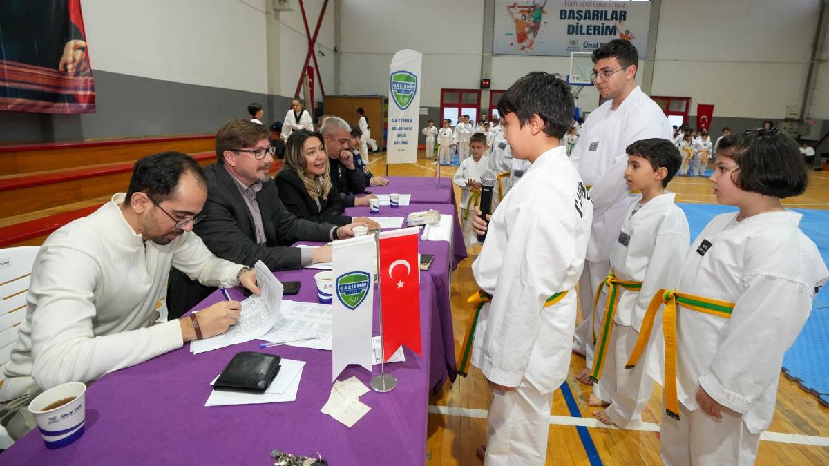 Gaziemir’in taekwondocuları kuşak heyecanı yaşadı