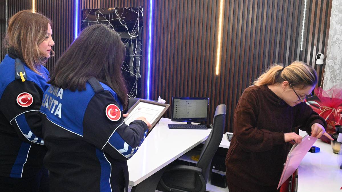 Soma Belediyesinde kadın zabıtalar görevde