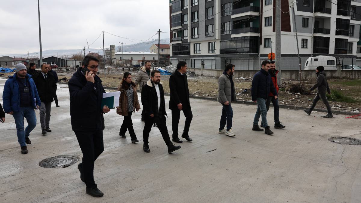 Kütahya Belediye Başkanı Eyüp Kahveci, saha incelemelerine devam ediyor