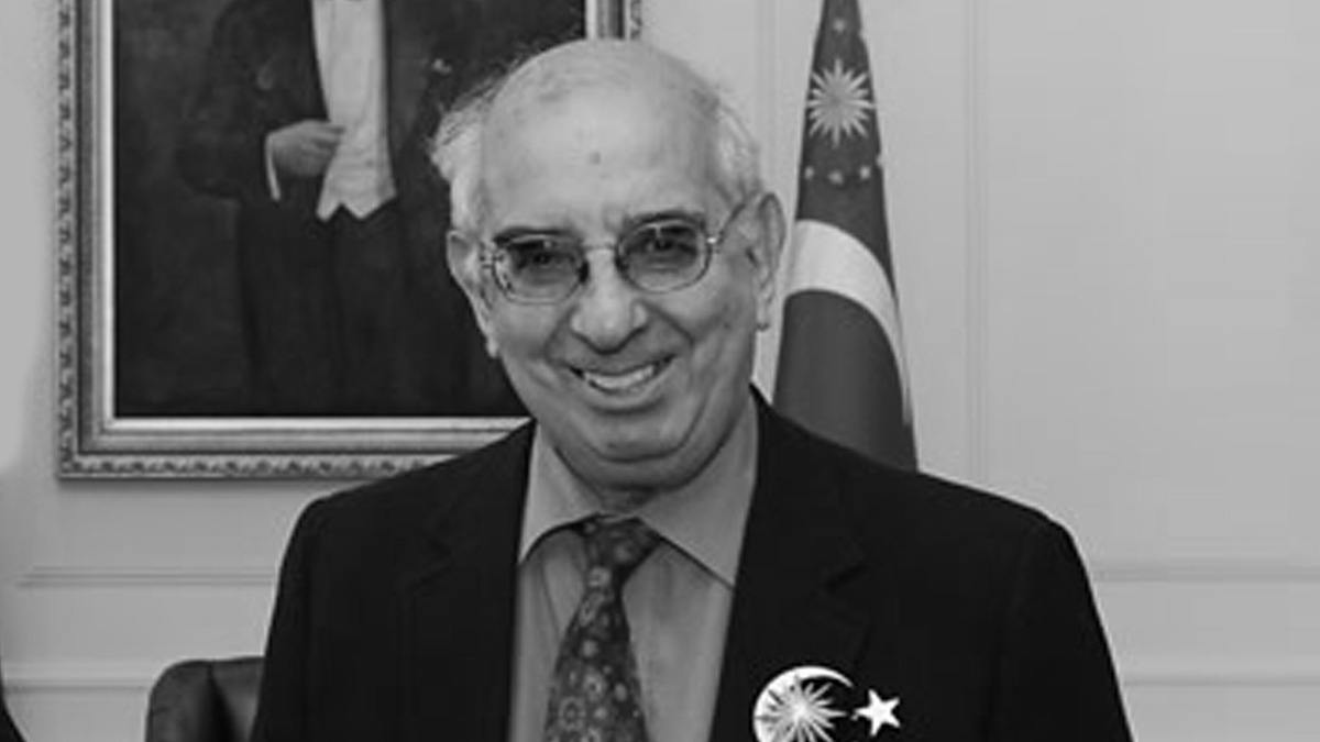 Tarih profesörü Feroz Ahmed hayatını kaybetti