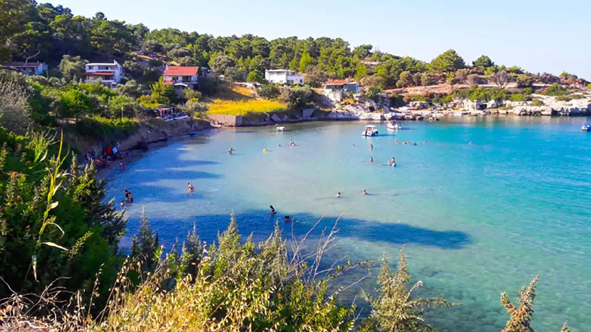 İzmirliler burayı kendine saklıyor! Her şeyi doğal doğal yapıyorlar: Gidenin büyülendiği en eşsiz köy
