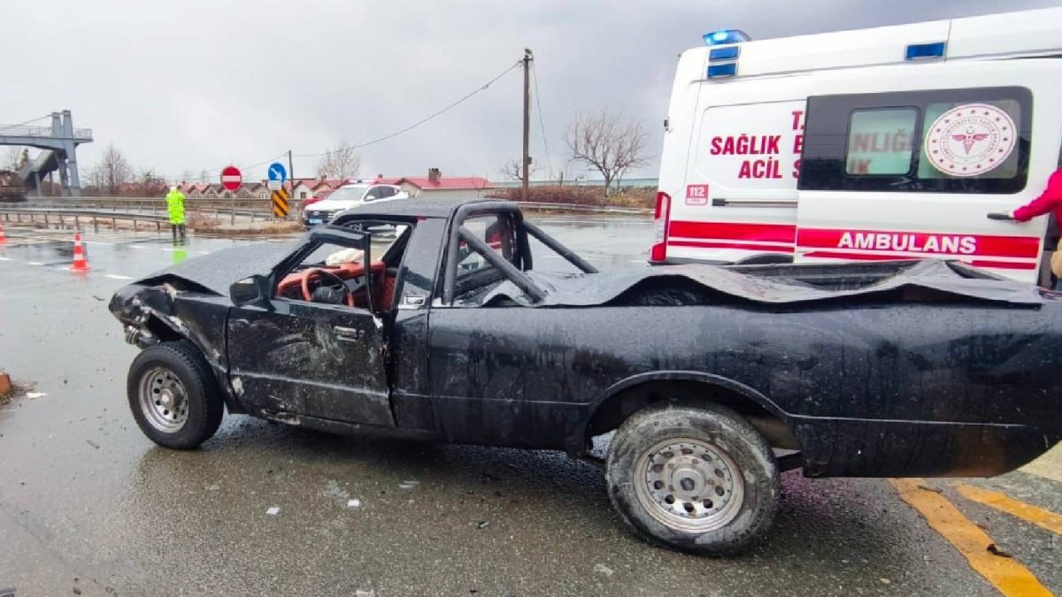 CHP Rize Milletvekili Tahsin Ocaklı trafik kazası geçirdi