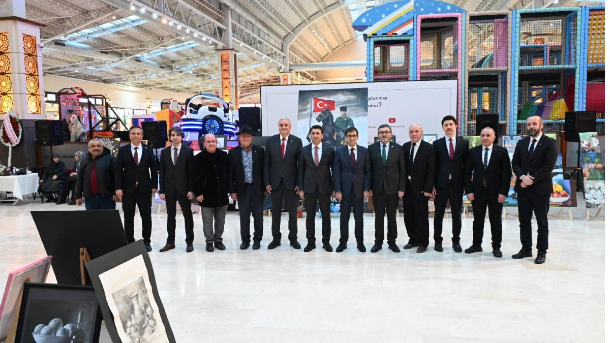 Başkan Bakkalcıoğlu resim sergisi açılışına katıldı