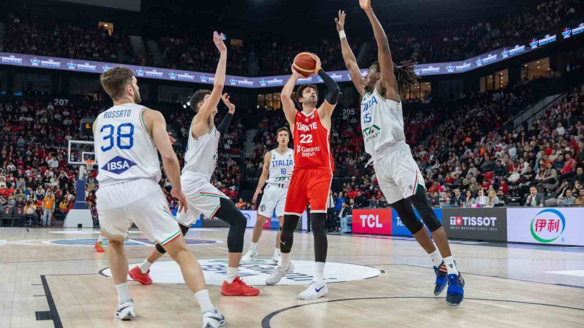 12 Dev Adam İtalya'ya kaybetti: Gruptaki 2. mağlubiyet