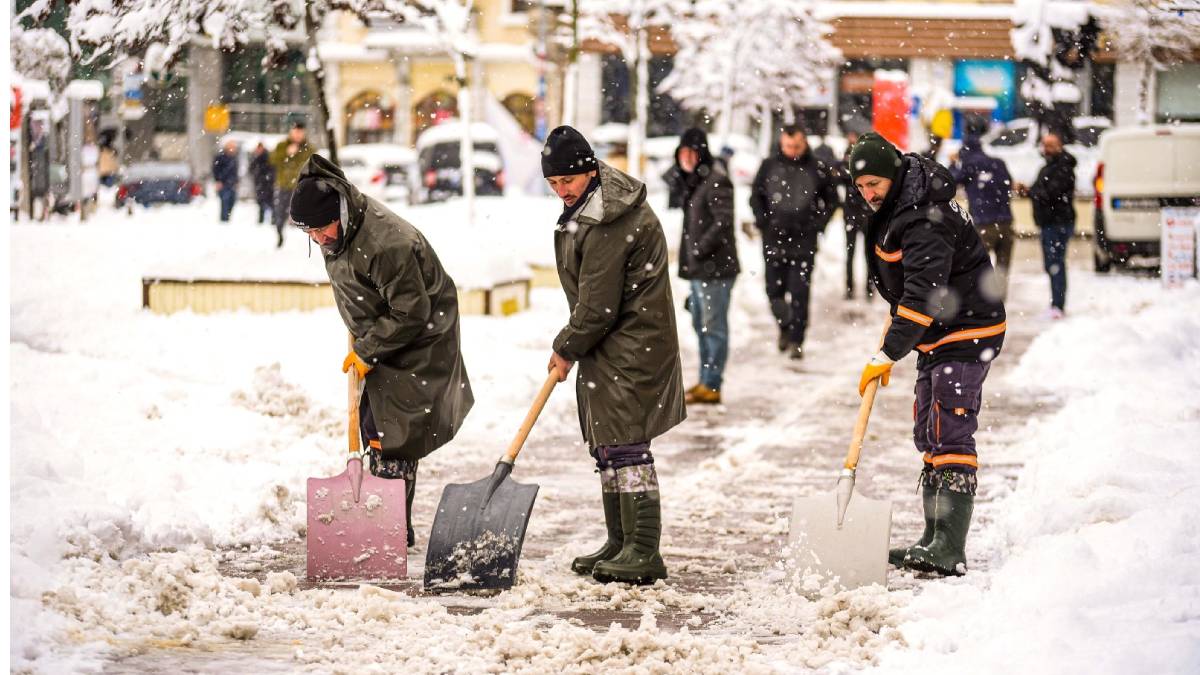 Giresun Belediyesinden karla mücadele seferberliği