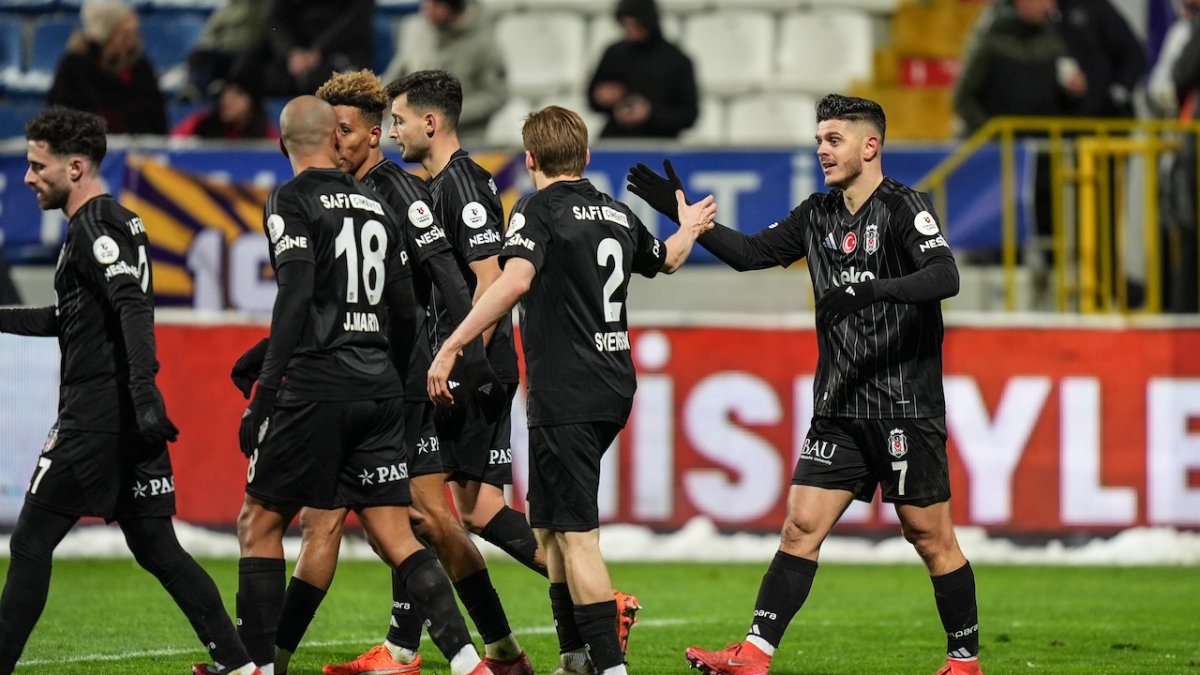 Kartal 3 puanı 3 golle aldı: Beşiktaş, Eyüpspor deplasmanında kazandı