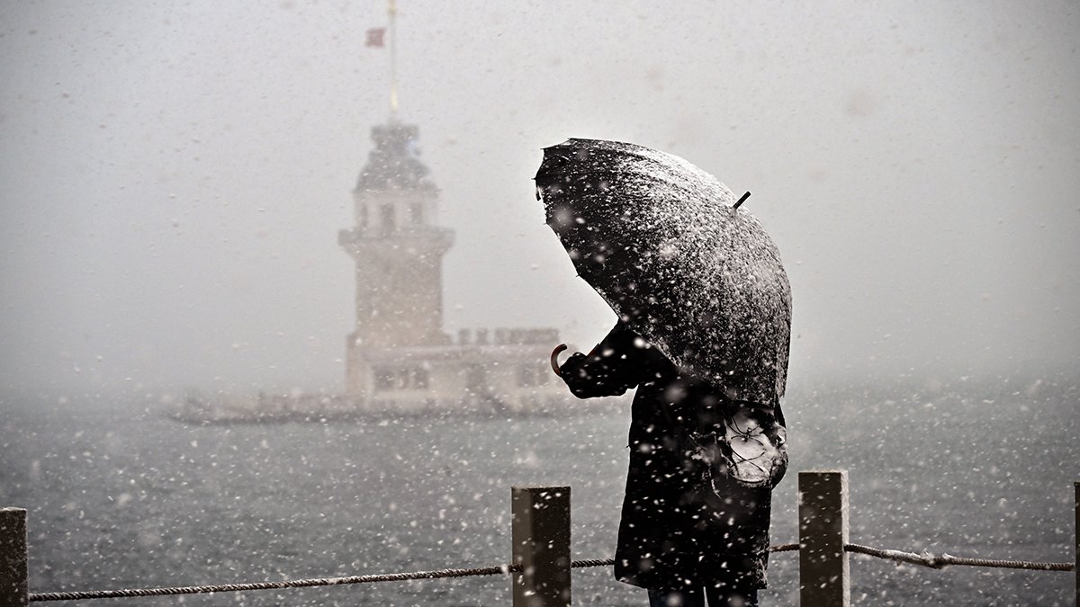 Meteoroloji’den 13 il için sarı ve turuncu kodlu alarm: Kar şiddetini artırıyor