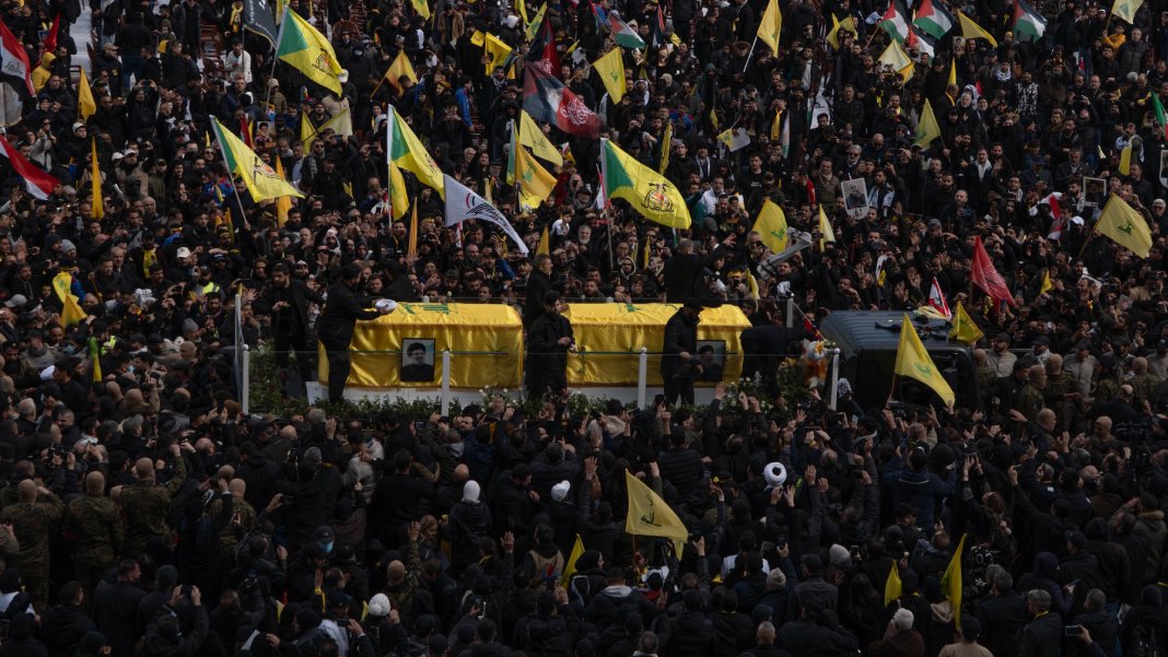 Hizbullah liderlerine veda... Nasrallah ve halefi Safiyuddin'e gıyabi cenaze töreni