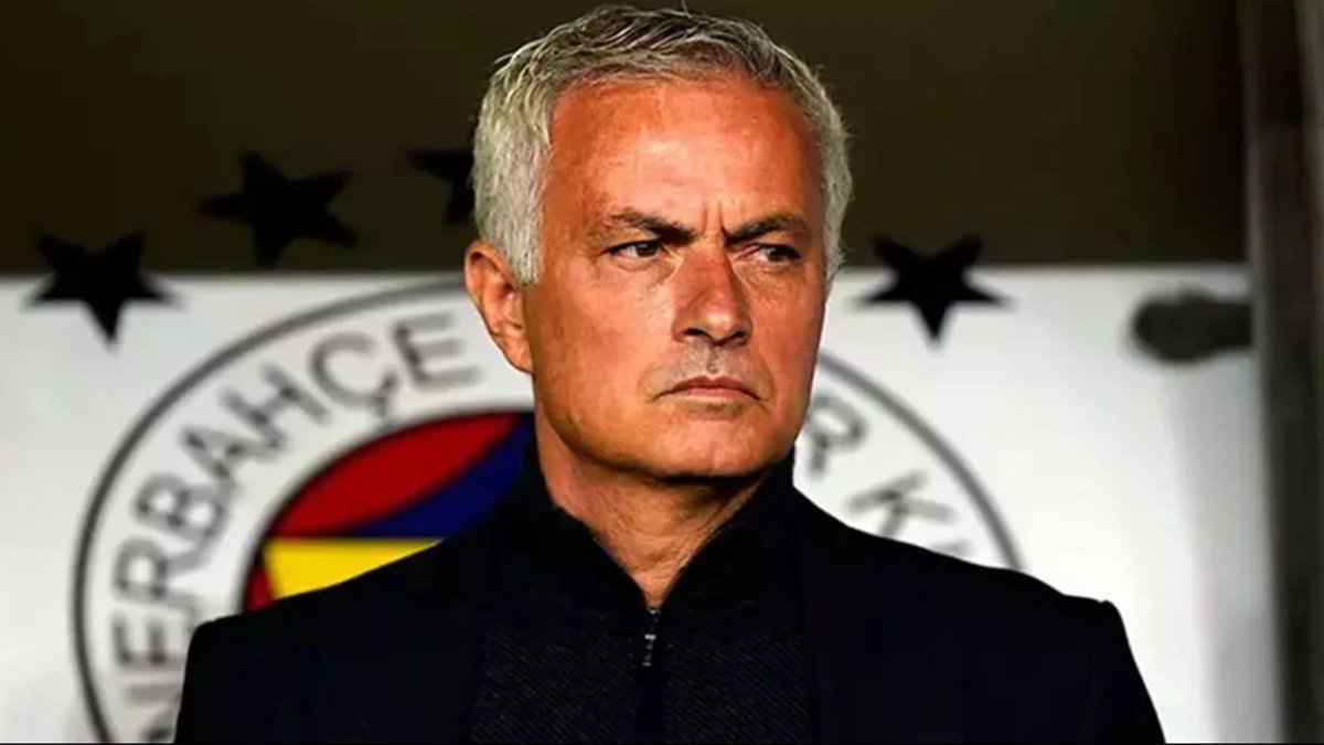 Jose Mourinho 3. derbisinde ilk peşinde
