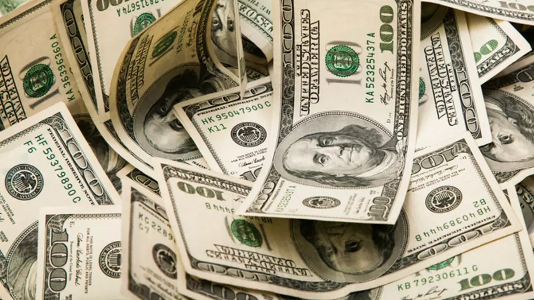 Şirketlerin döviz cinsi borçlanmaya olan ilgisi sürüyor: Yabancı para kredilerde rekor artış