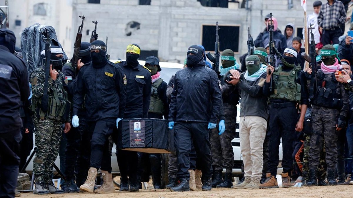 İsrail: Hamas, dört cenazeyi törensiz teslim ederse esirleri bırakacağız