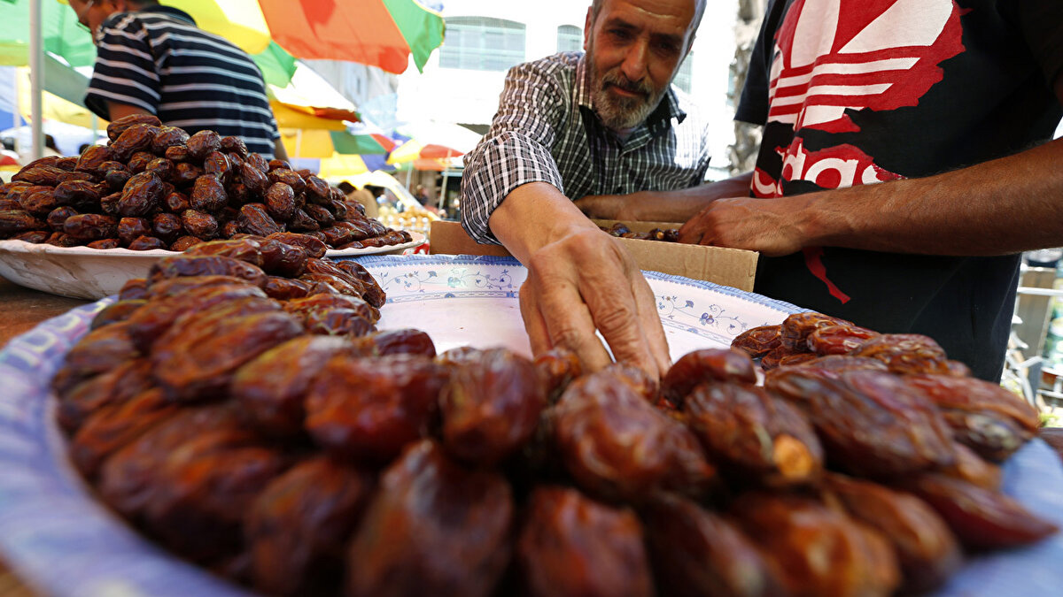 Ramazan için geri sayım başladı! Hurma fiyatları resmen fırladı: İşte kilogram fiyatı...