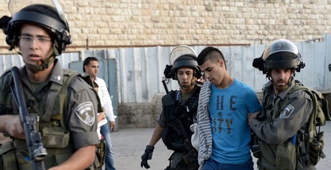 İsrail rejimine bağlı silahlı güçler 7 Filistinliyi gözaltına aldı