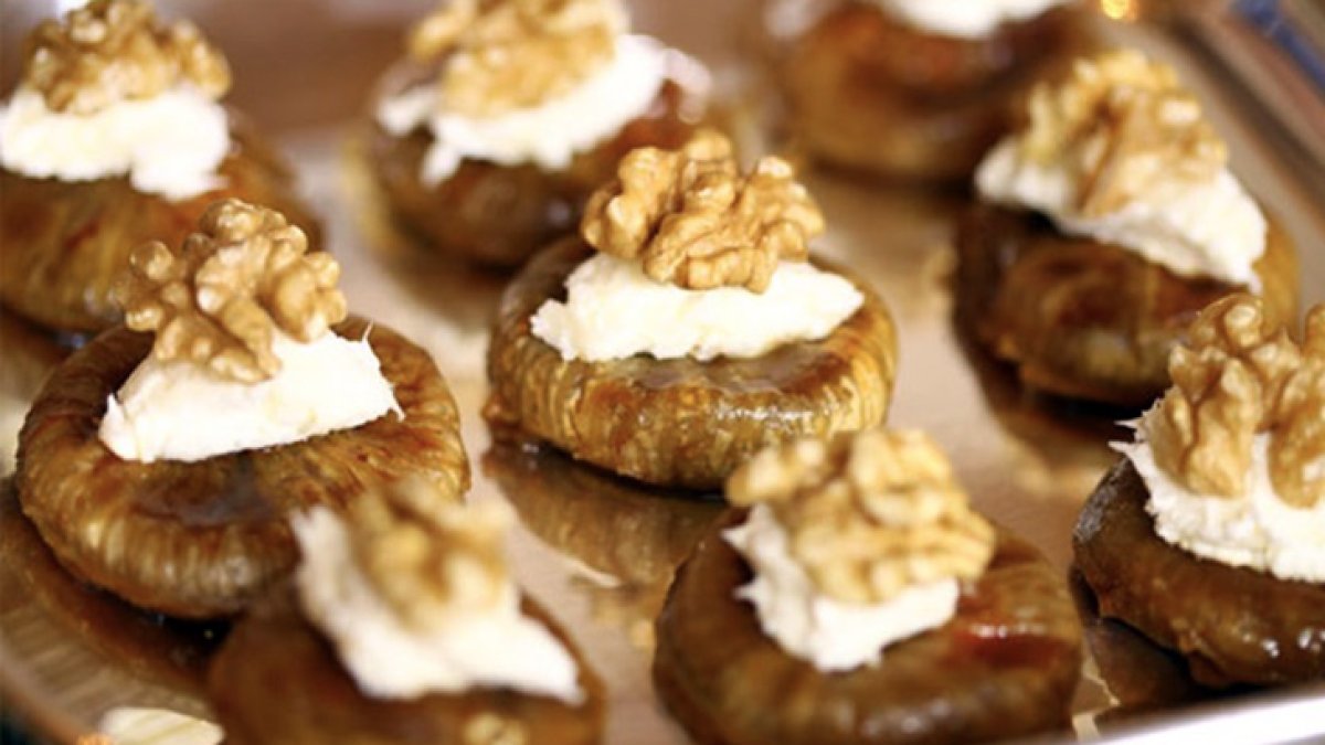 Şipşak kelimesi bir tatlı olsaydı bu olurdu! Çok kısa sürede çok hafif bir tatlı: Kuru incir tatlısı tarifi