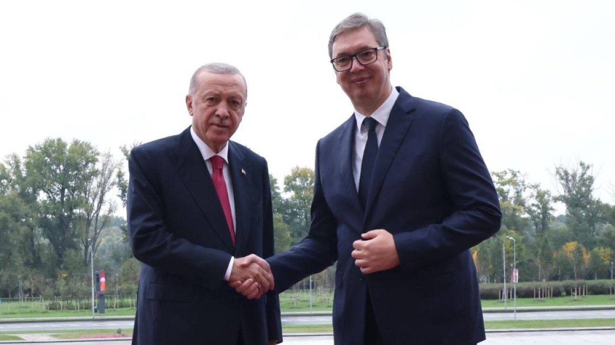 Erdoğan, Vucic ile telefon görüşmesi gerçekleştirdi