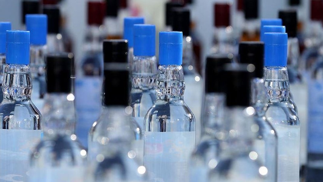 İki ayda 152 kişi sahte içkiden hayatını kaybetti: 983 kişi gözaltında