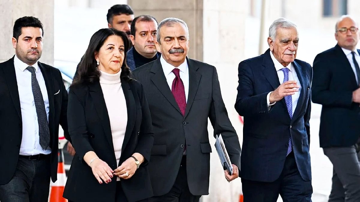 DEM Parti üçüncü kez İmralı'ya gidiyor: Yarın İstanbul'da açıklama yapılacak