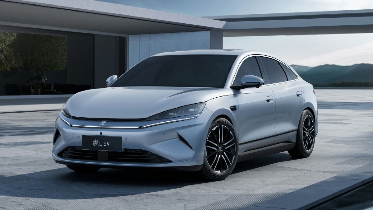 BYD'nin yeni modeli Türkiye'de yok satar! 1 milyon liralık süper lüks sedan geliyor