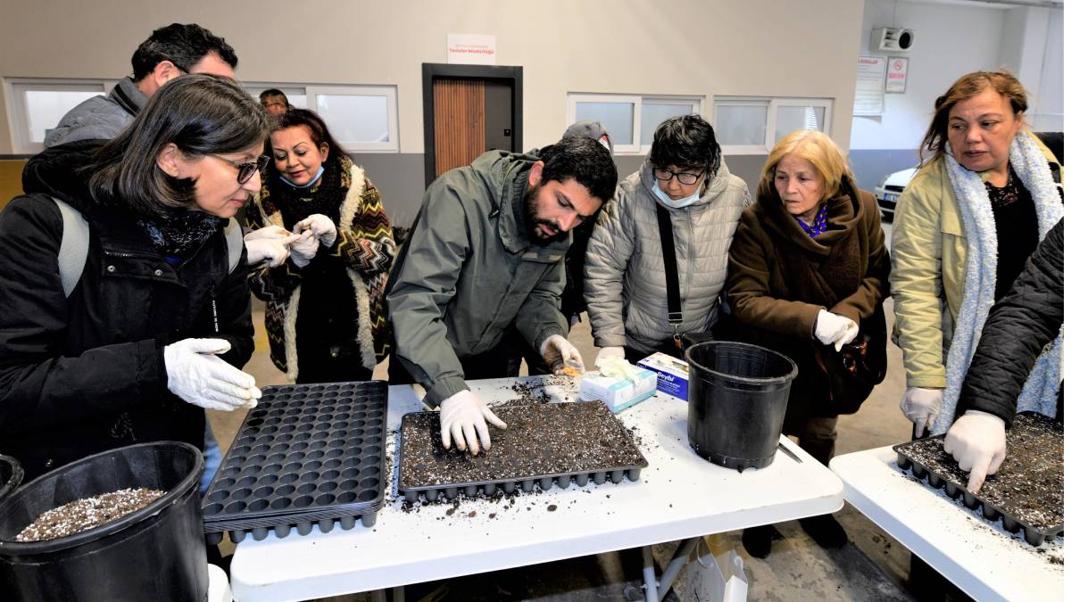 Bornova’da tohumdan sofraya doğal üretim başladı