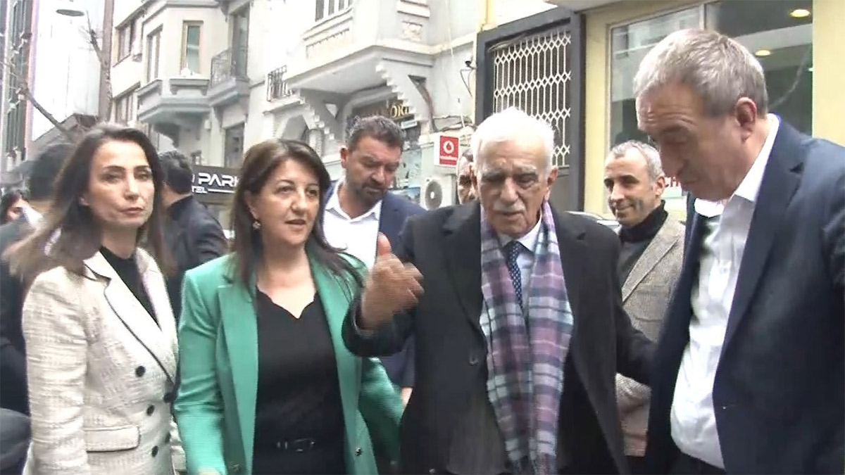 Üçüncü görüşme sona erdi! DEM Parti İmralı heyeti Taksim'de