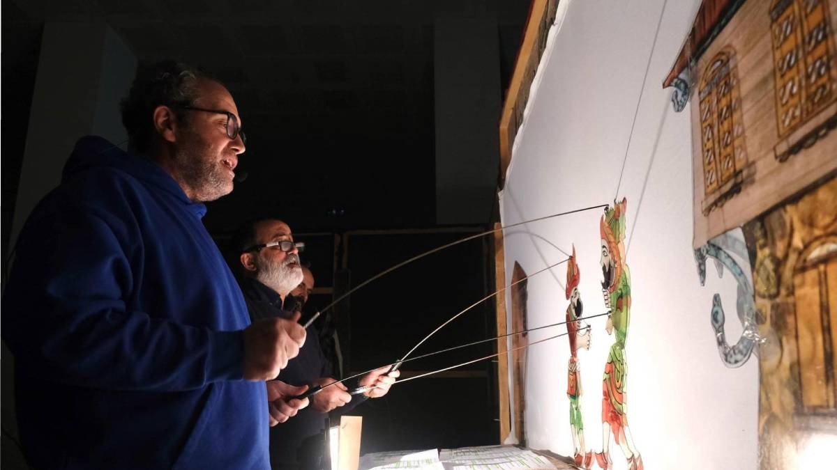 Hacivat Karagöz eğlendirdi