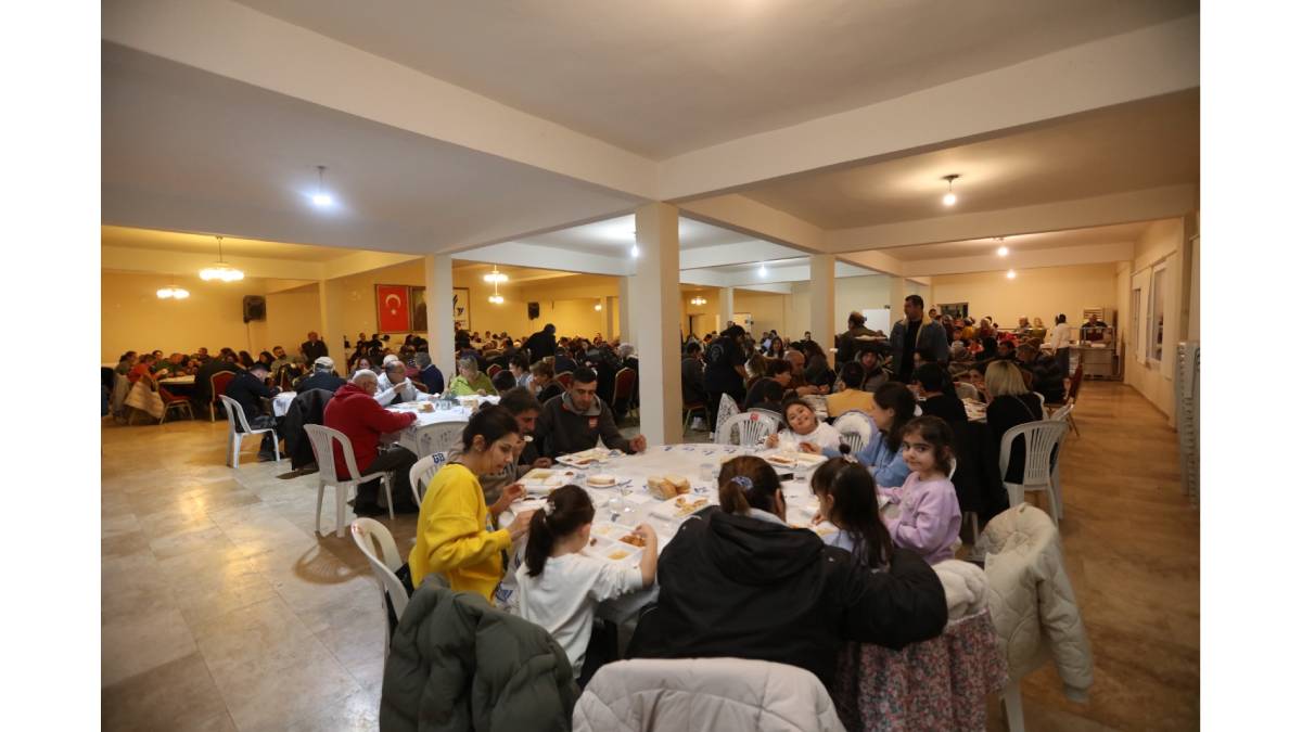 Güzelbahçe Belediyesinden evlere iftar servisi