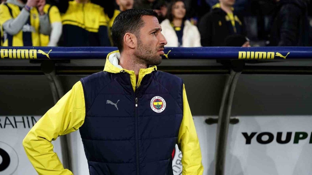 Fenerbahçe'nin teknik sorumlusu Salvatore Foti: Her geçen gün daha iyiye gidiyoruz