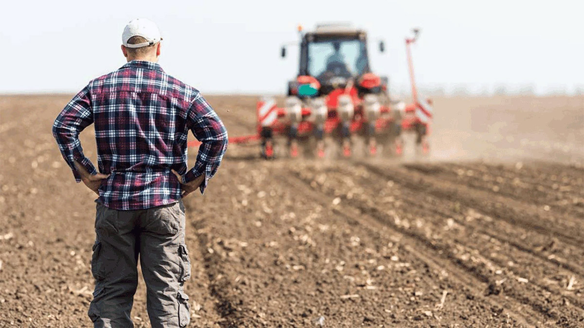 Traktörler icralık, üretim düşüşte: Çiftçi borç batağında
