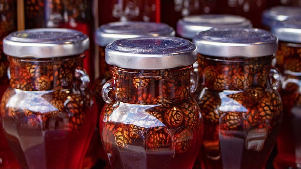 Toplayanı zengin eden hasat! 5 senede 1 kez toplanıyor, kilosu 1500 TL’den satılıyor: Tüketenin enerji tavan yapıyor