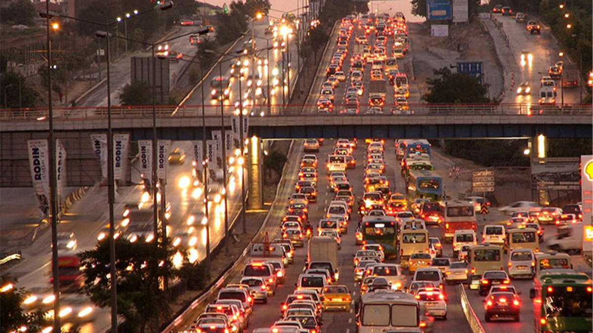 Haftanın ilk iş gününde İstanbul'da trafik yoğunluğu