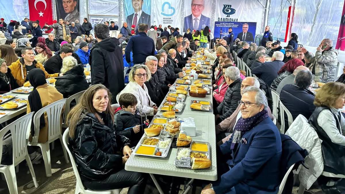 İftar ve etkinlik çadırında Ramazan coşkusu başladı