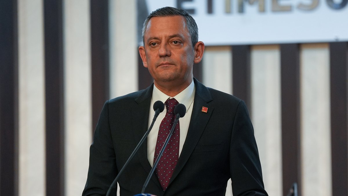 Özel, Brüksel'e gidiyor