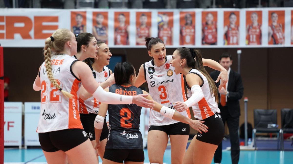 Eczacıbaşı Dynavit, CEV Şampiyonlar Ligi Playoff maçında sahne alıyor