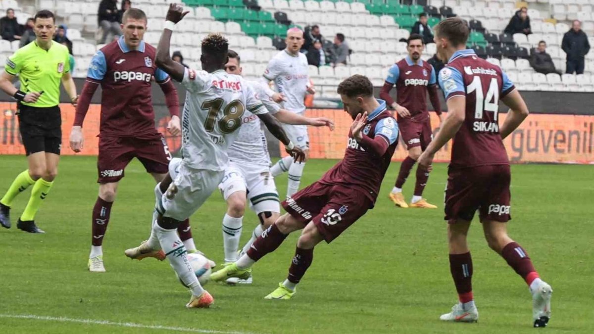 Fırtına'nın deplasman hasreti devam ediyor: Trabzonspor, Konyaspor'a 1-0 yenildi